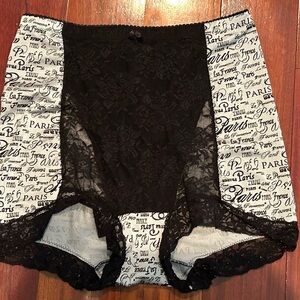 Rhonda Shear White Lace Women's Intimate Shaper.Not used,but washed.Sz XL